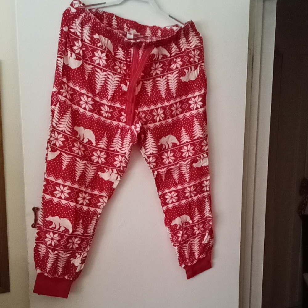 Old Navy Women's Red Polar Bear Holiday Pajama Pants